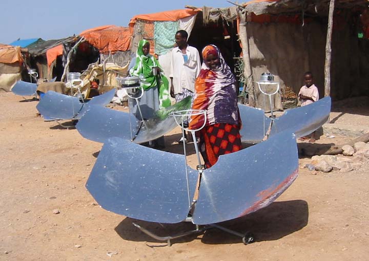 http://solarcooking.org/images/Bender-Bayla-Somalia_files/edlotsofc.jpg